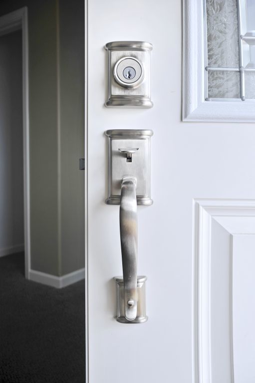 bedroom door lock with key
